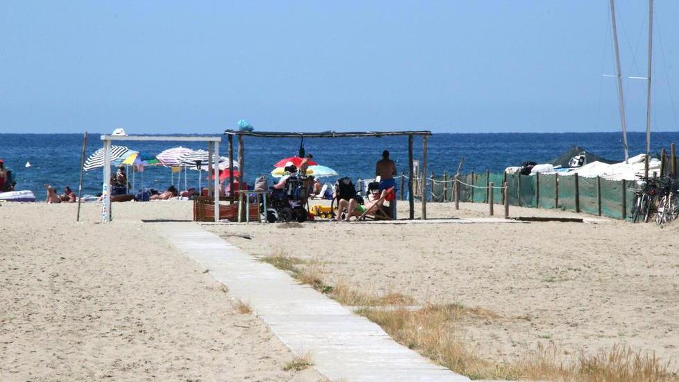 I balneari chiedono lo stop a tuffi e nuotate su Fiumetto e Motrone