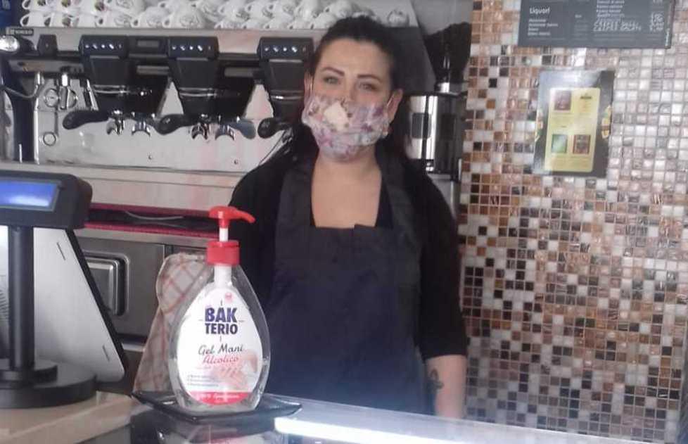 Mascherine, dubbi e preoccupazione Così i baristi si stanno preparando 