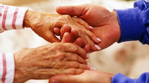 Sassari, la denuncia dell'associazione Alzheimer: «Allarme per cinquemila malati» 