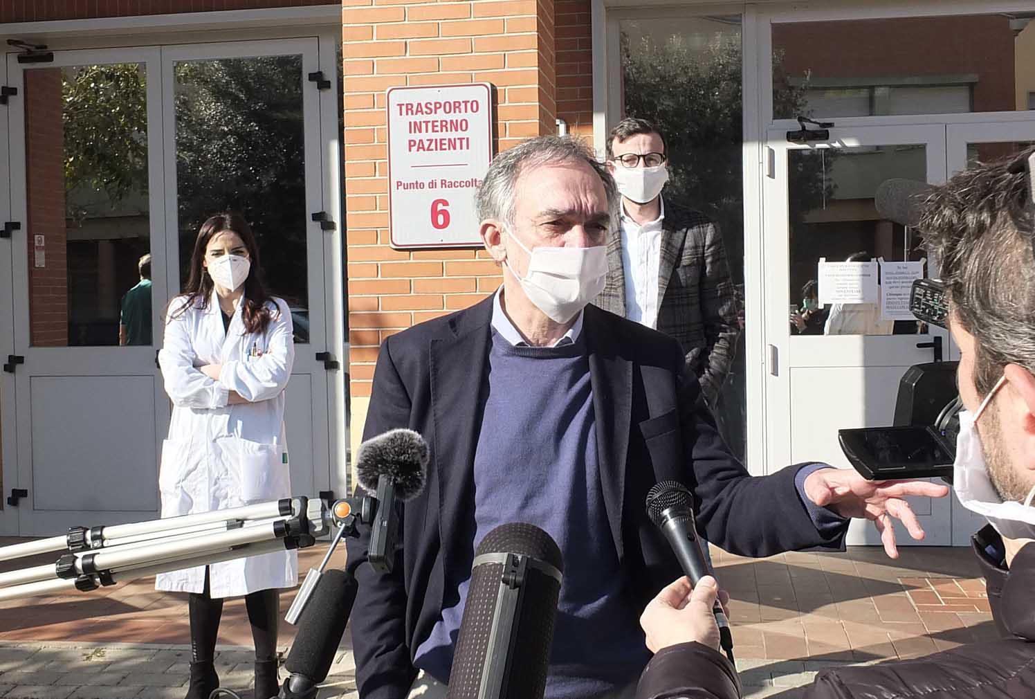 L’allerta di Rossi: «Non va tutto bene». Per la Toscana una ripartenza in tre fine settimana 