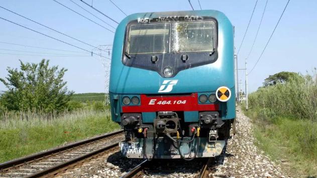 Muore a 37 anni travolta dal treno