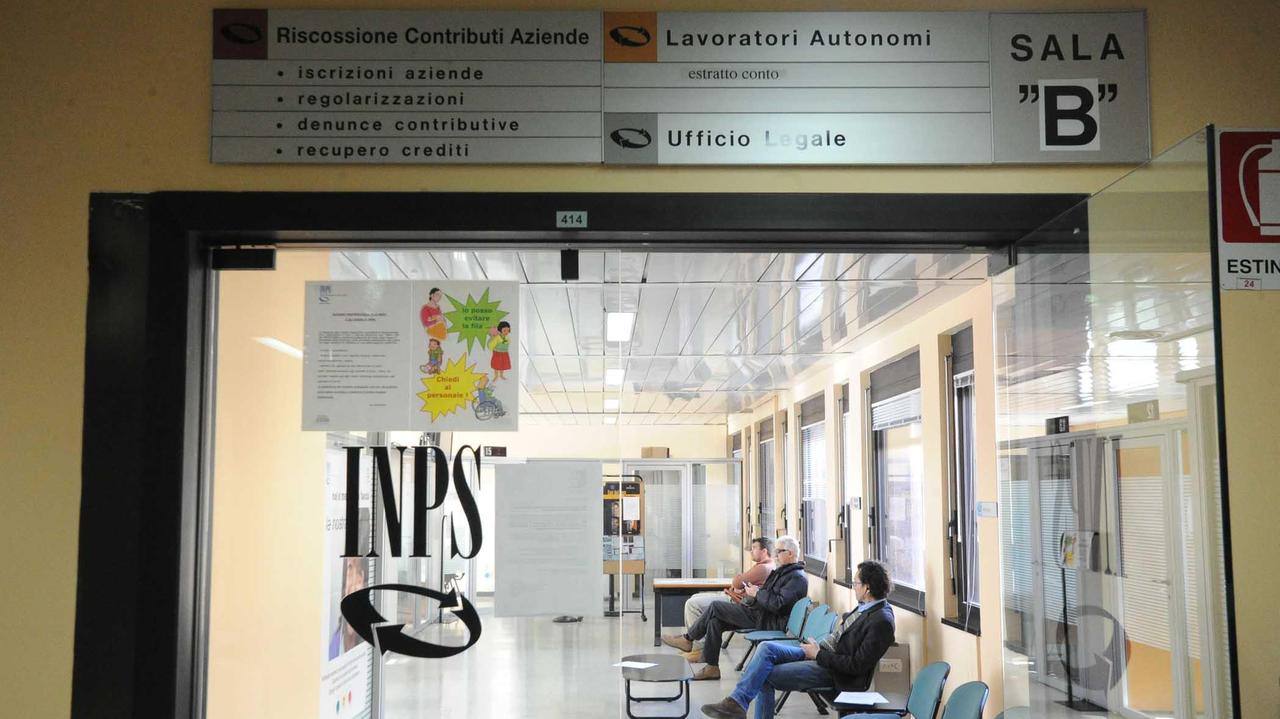 Cassa in deroga ok per 8mila addetti a Livorno, ma soltanto 1.600 sono stati pagati...
