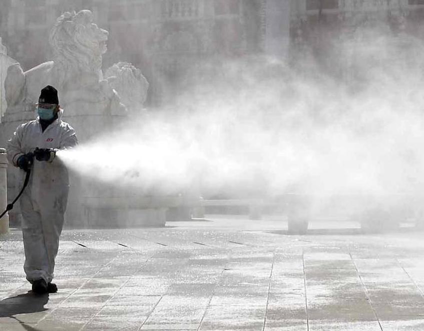 È boom di richieste per le sanificazioni, l’imprenditore: «Non riesco a farle tutte» 
