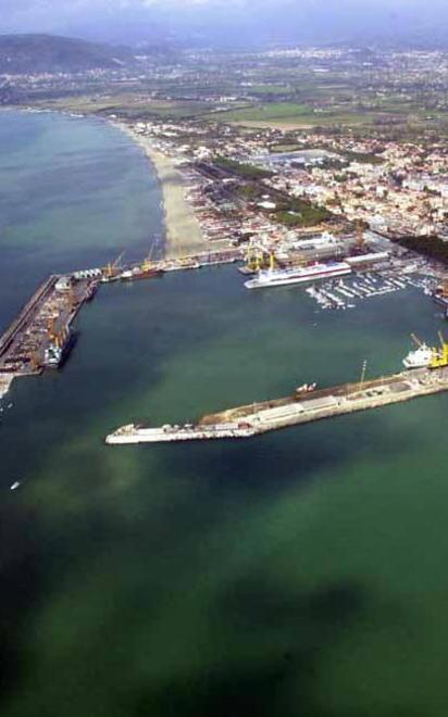 Porto, documento strategico sì condizionato della Regione 