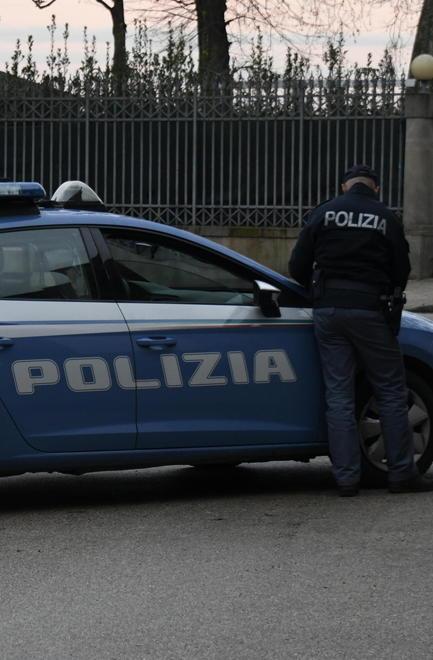 Quattro giovani multati per assembramento 