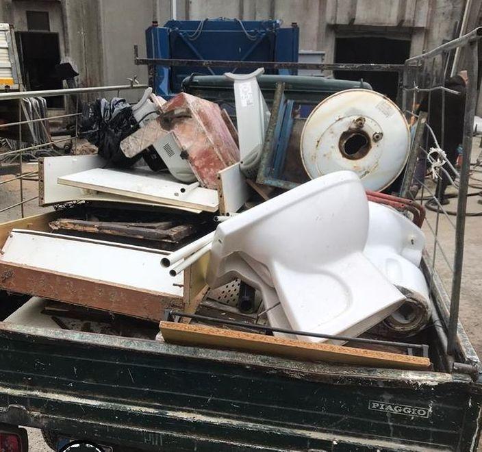 Il sindaco Papi si arrabbia per i rifiuti abbandonati 