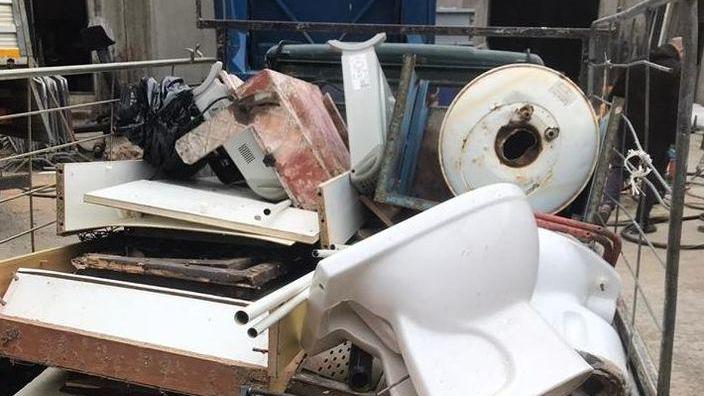 Il sindaco Papi si arrabbia per i rifiuti abbandonati