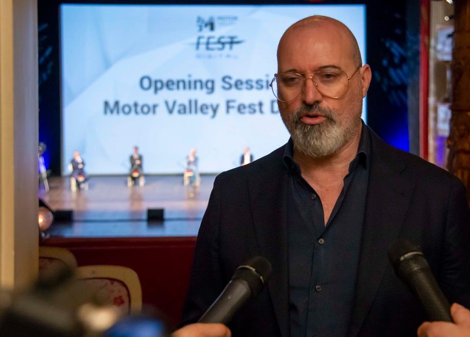 Bonaccini: «Il mondo è collegato qui»