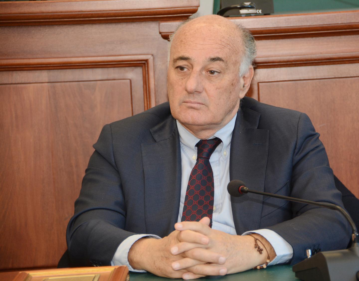 Fois convoca le parti sociali «Sì al tavolo per il rilancio» 