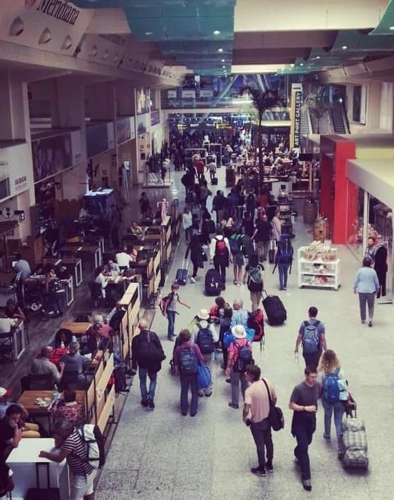 Riaprono gli aeroporti soddisfatti gli albergatori 