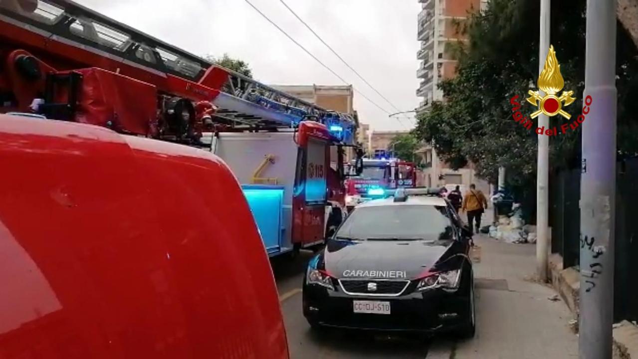Esplode un condizionatore all'alba: paura a Cagliari