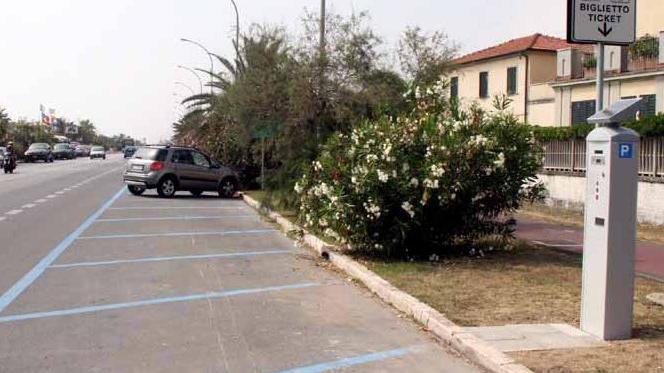 Marina di Massa, ripartono i parcheggi a pagamento dal primo giugno