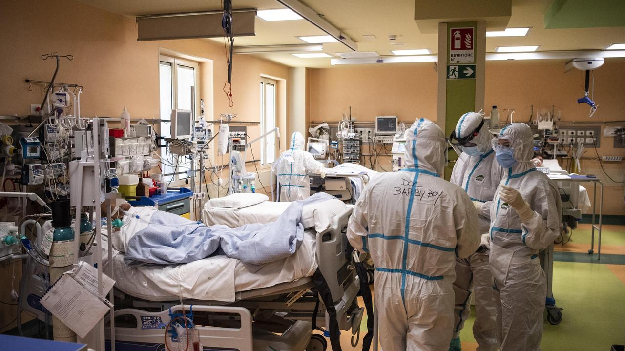 Un reparto di terapia intensiva dedicato ai malati di covid 19
