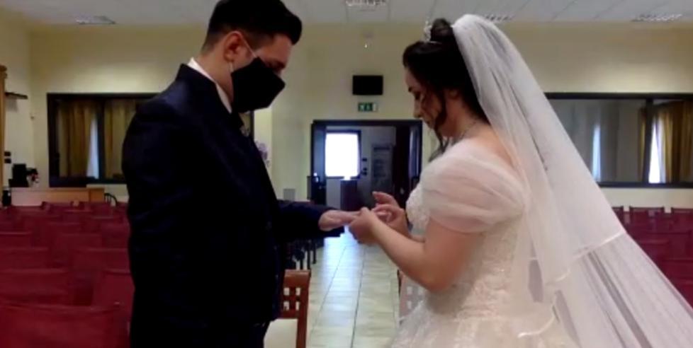 Nozze in diretta streaming per gli amici e i parenti 