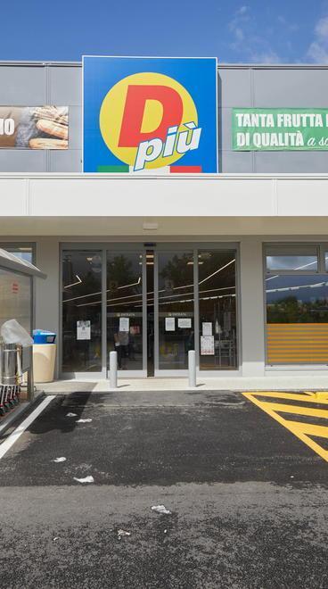 Cassaforte svuotata grazie a un buco nel muro 