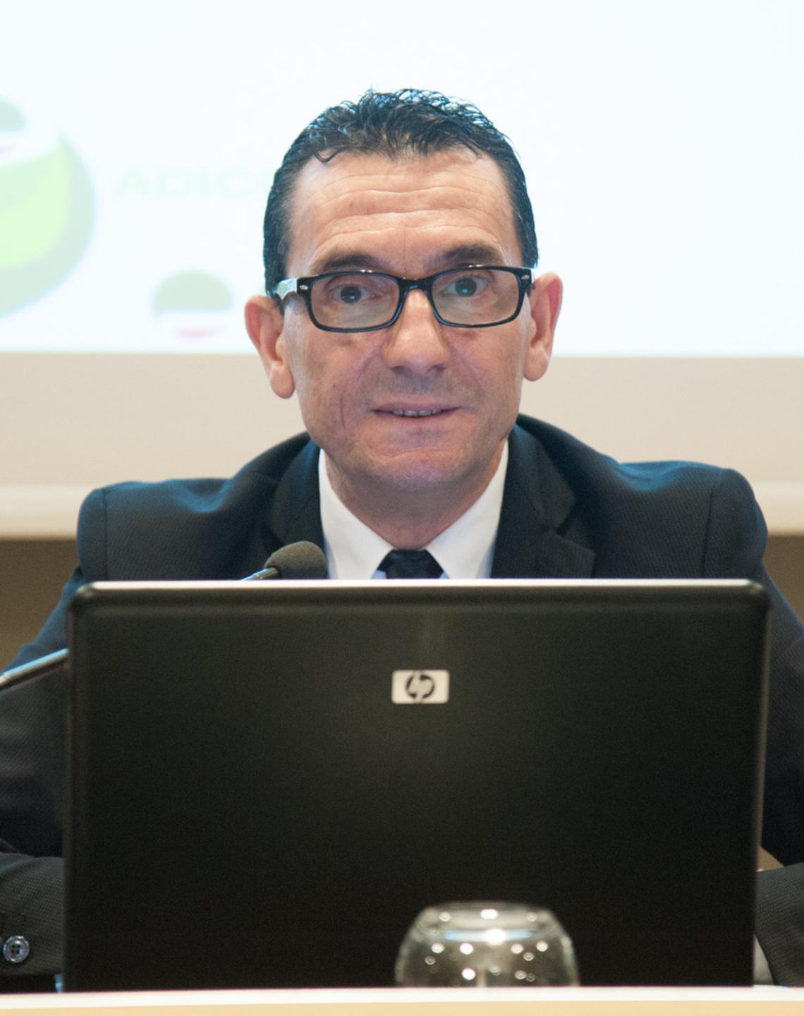 «Bar e locali, troppi assembramenti» 