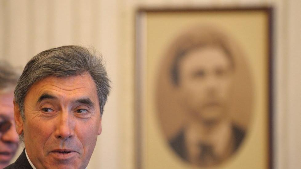 Merckx, un cuore rosa più che giallo: «Giro, meriti rispetto: non c’è solo il Tour»