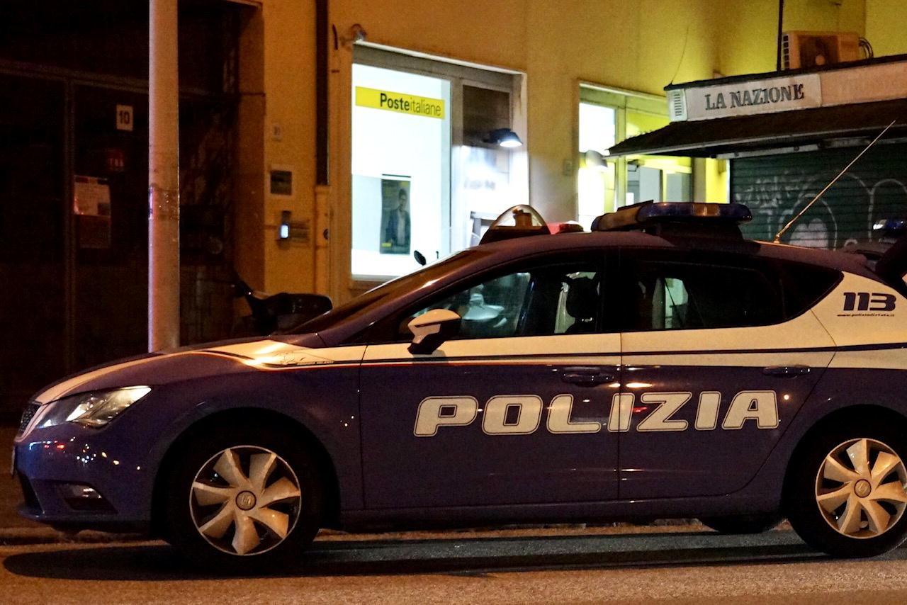 Una volante della polizia (foto d'archivio)