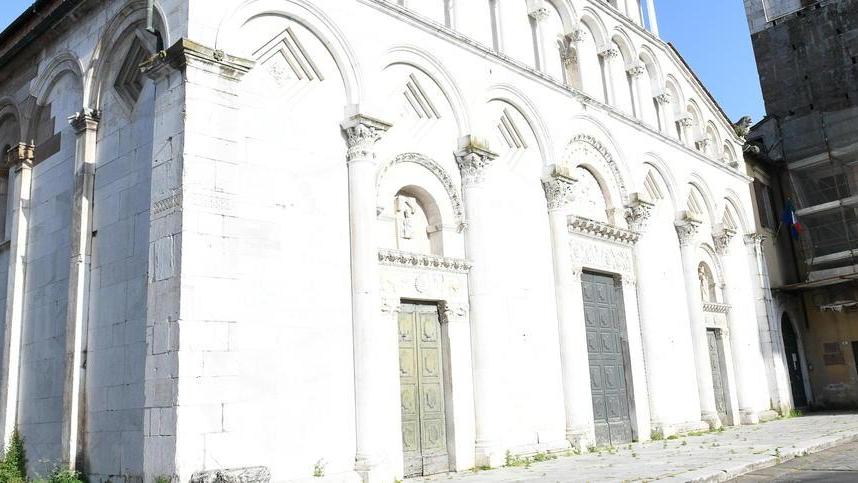 Santa Maria Bianca riapre per la messa della domenica: spazio per 178 fedeli