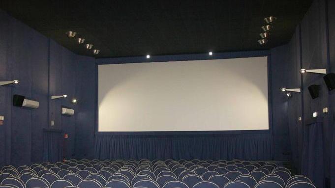 Il cinema Centrale riparte con film “proiettati” a casa