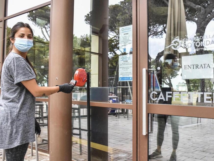 Posti limitati e recinzioni così lo Chalet cambia volto 