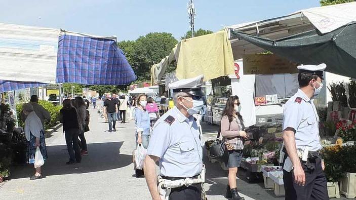 Mercati, tornano i banchi Prima tappa martedì a Marina