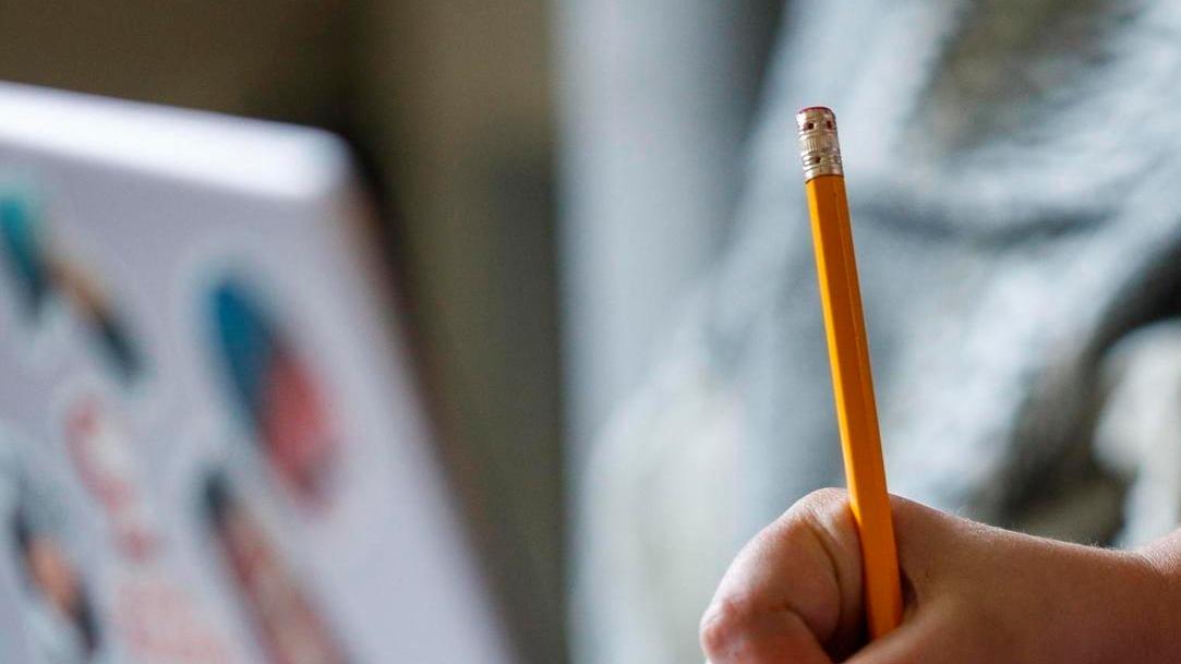 «Digital divide, troppi Comuni isolati»