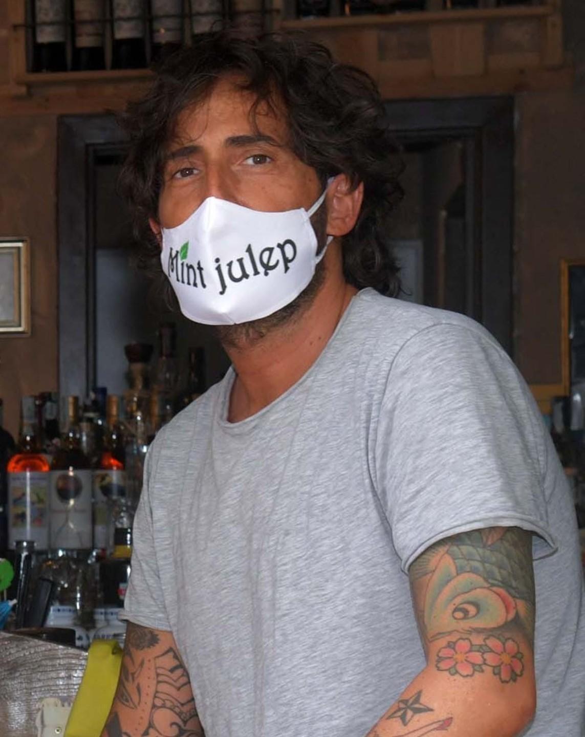Aprono i bar della movida «Ma servono regole certe» 