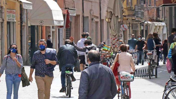Torna il commercio al dettaglio e a Ferrara scatta l’applauso