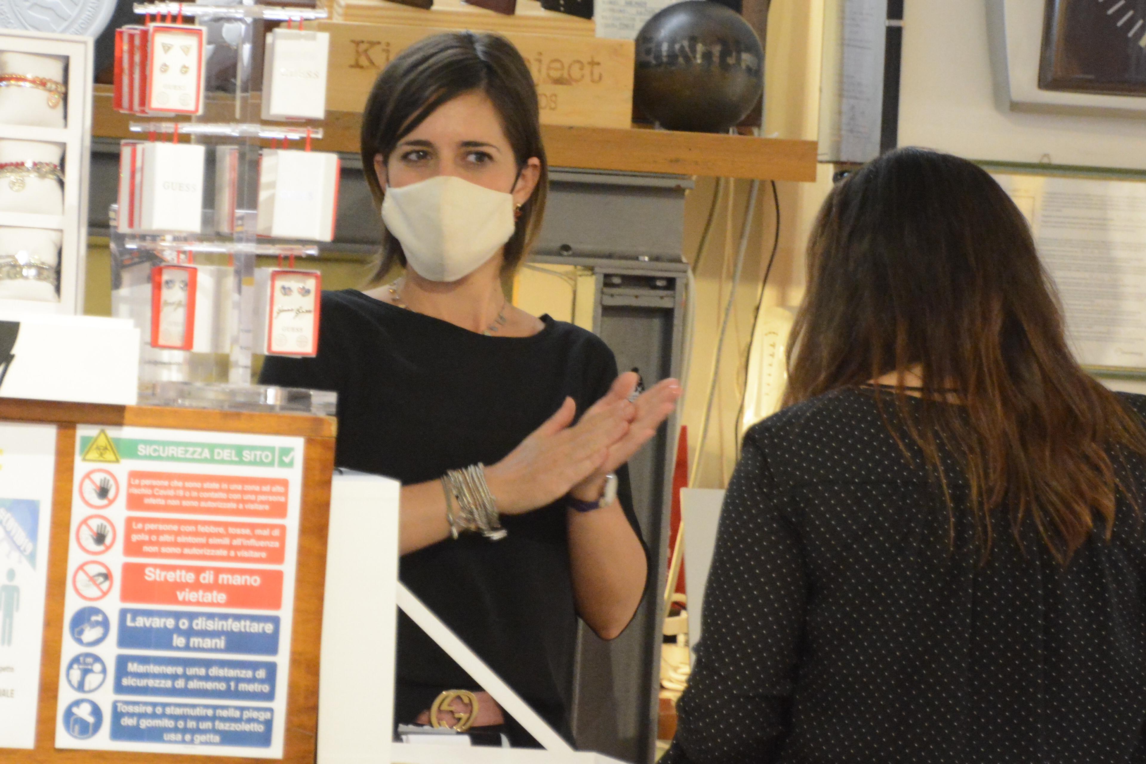 Coronavirus, l'ordinanza per la Fase 3: la prima regola è indossare la mascherina