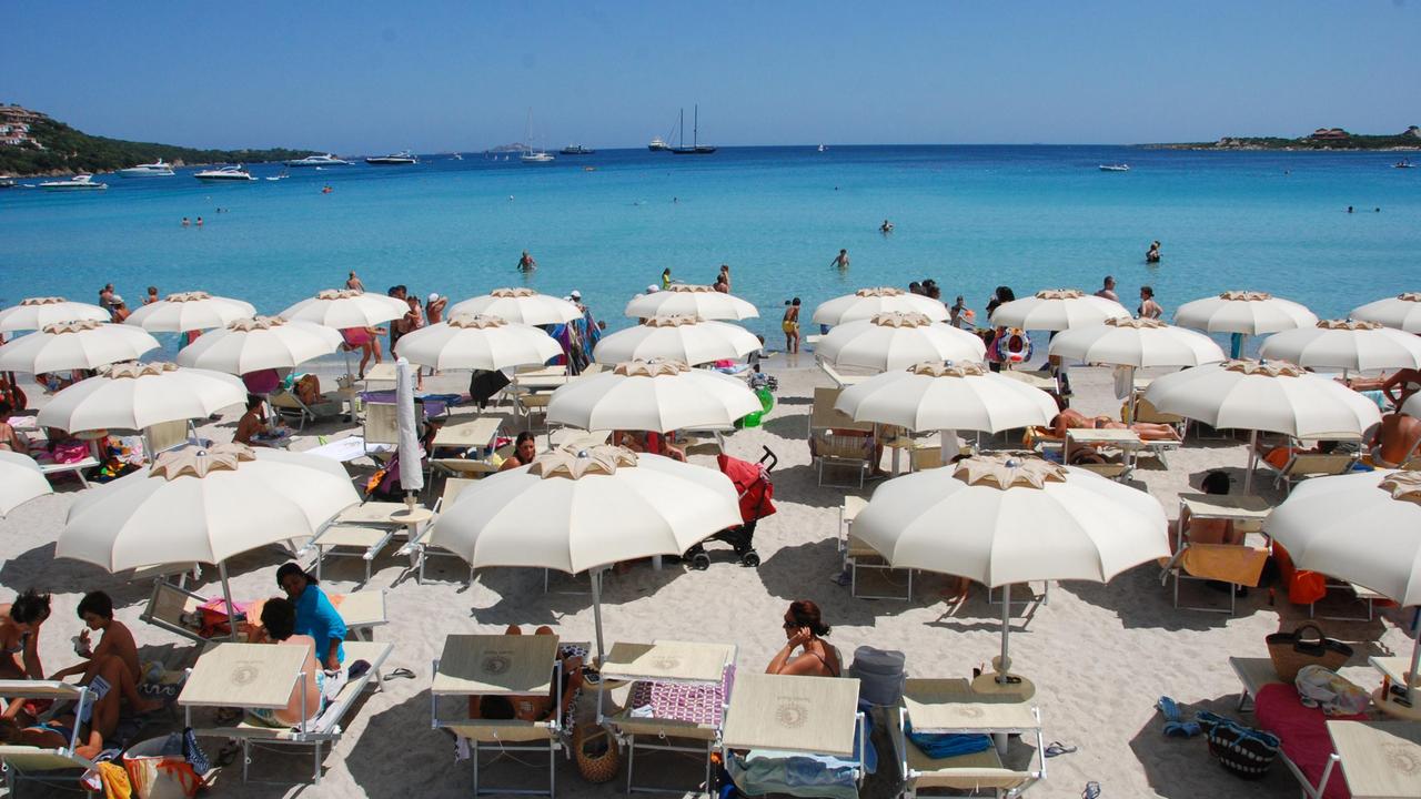 Olbia, una fila di ombrelloni in più per ogni concessione balneare