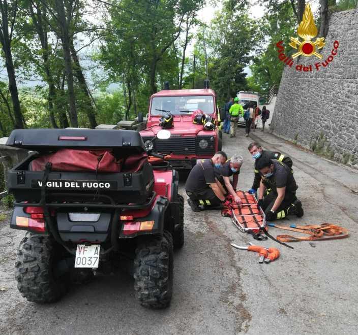 Precipita mentre scala la Pietra, 29enne si frattura la caviglia 