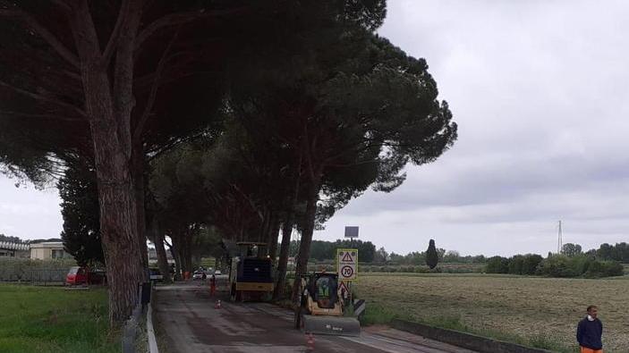 Asfaltatura della Vicarese il cantiere arriva a La Gabella