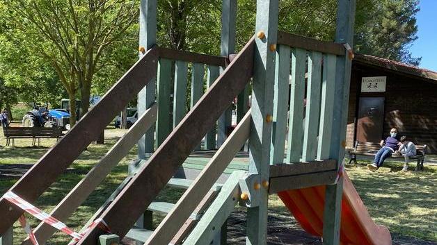 Ok a parchi e giardini tutto il giorno, ma i giochi restano off-limits