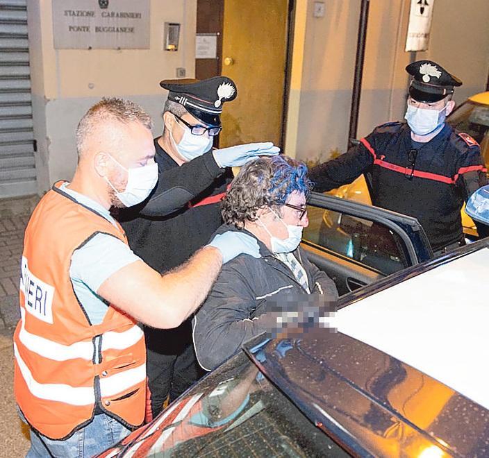 Nel 1994 lanciò una molotov sull’autostrada Firenze-Mare 
