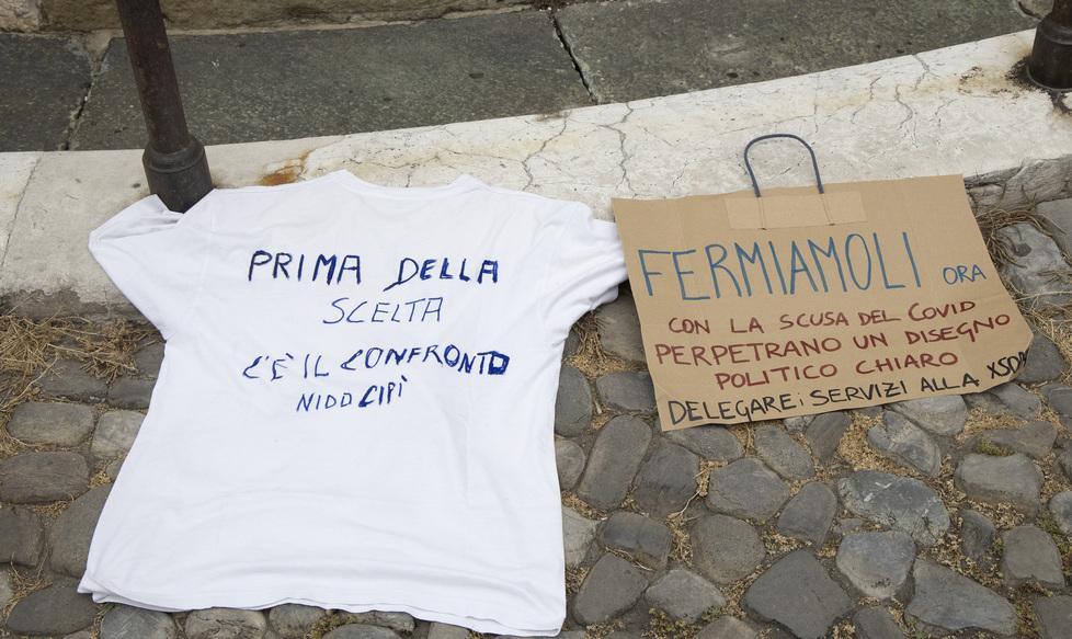 «Rimettere al centro i servizi alla persona e tutelare le lavoratrici»