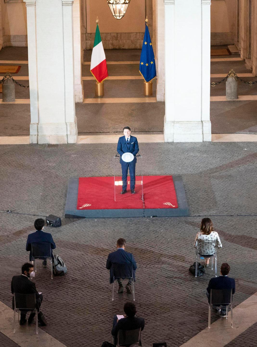 Ecco il nuovo Dpcm Per viaggi e teatro via i limiti a giugno 