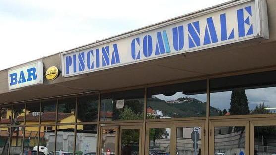 Ladri ma senza bottino nella piscina comunale