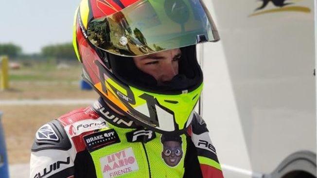 Santi riassapora la pista: test al circuito di Pomposa su una Moto 4 modificata