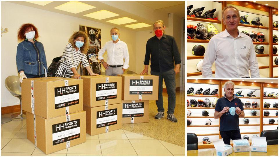 Il momento della consegna degli scatoloni con le 1.500 mascherine donate dall’azienda Just1 di Margine Coperta ai sindaci (da sinistra) Marzia Niccoli, Simona De Caro e Daniele Bettarini; nella foto in alto a destra l’imprenditore Tony Amoriello creatore del marchio; in basso a destra il direttore commerciale Massimo Carrai mostra le mascherine donate ai tre Comuni