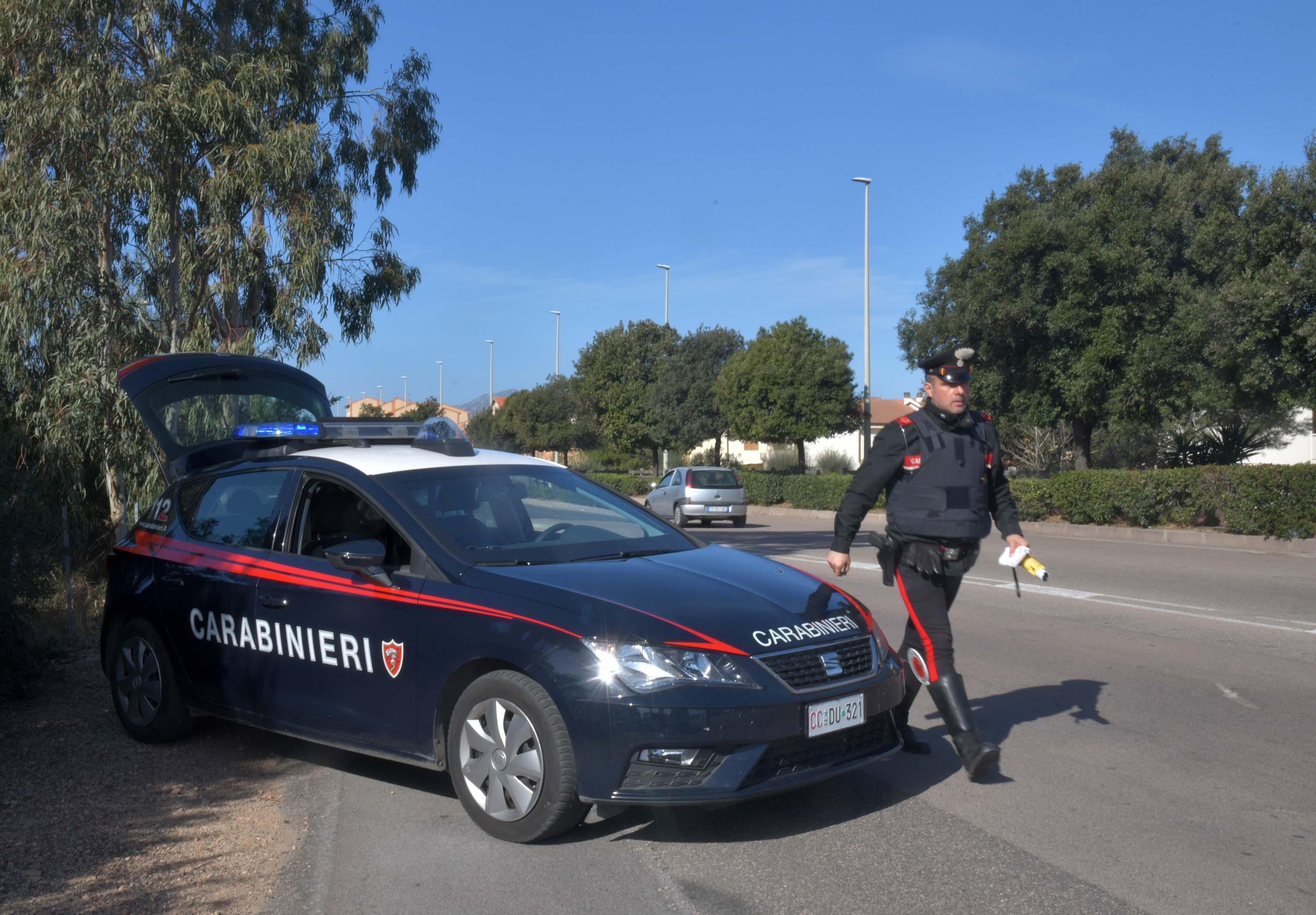 Olbia, coppia di giovani olbiesi denunciata per spaccio di droga