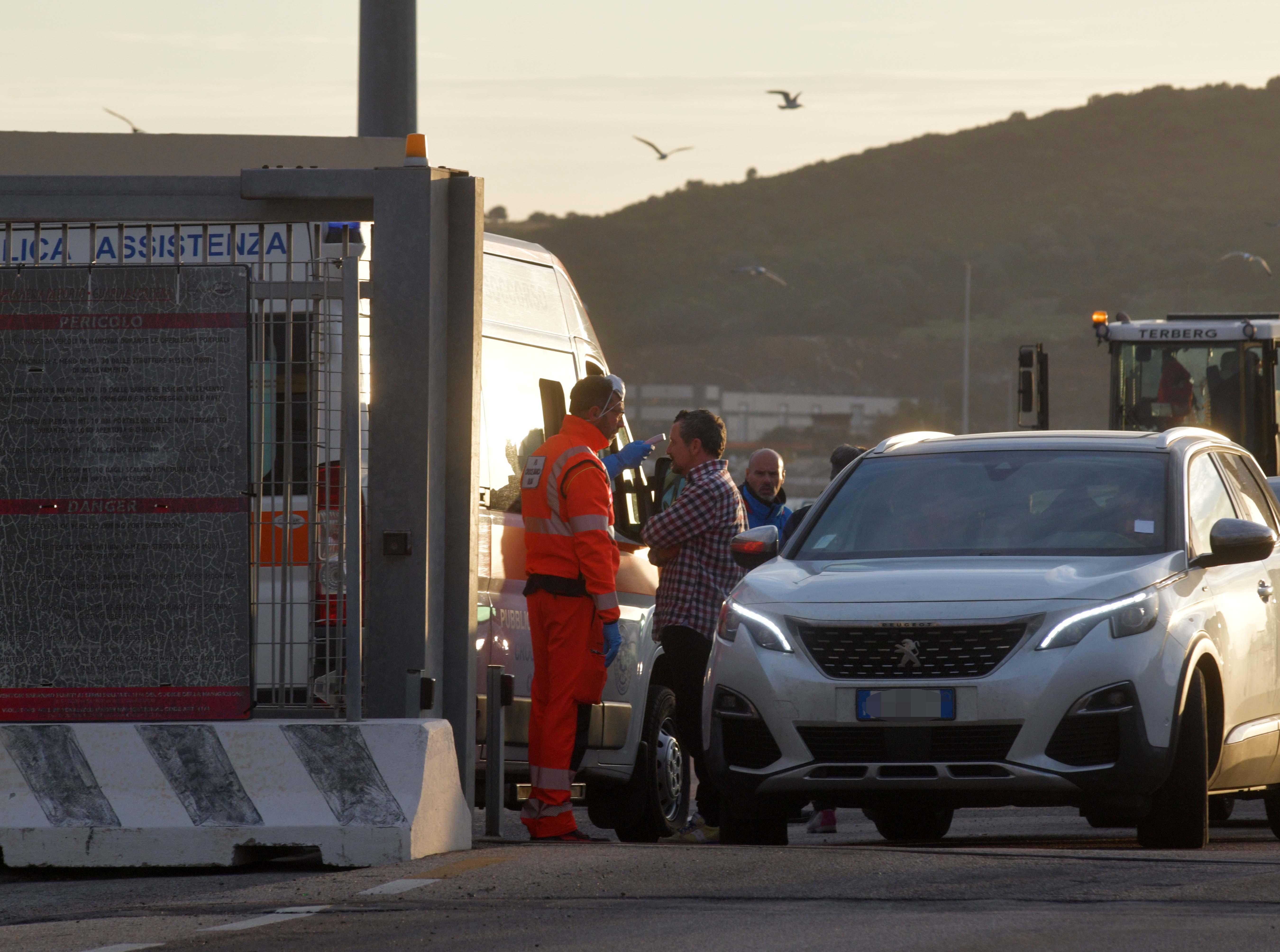 Sardegna covid free, passaporto sanitario: il comitato scientifico in consiglio regionale