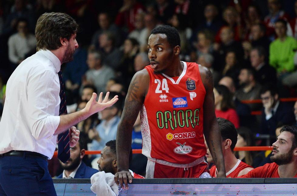 Wheatle ascolta i consigli di coach Carrea