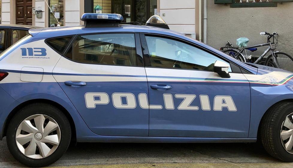 Fermato con eroina e coltellaccio denunciato massese di 52 anni 
