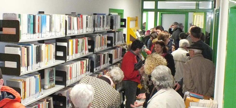 Di nuovo in biblioteca ma per avere un libro serve la prenotazione 