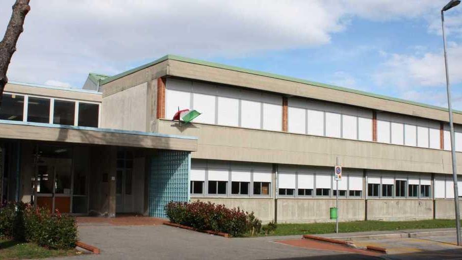 Anonimo benefattore regala quaderni e al resto ci pensa il comitato dei genitori