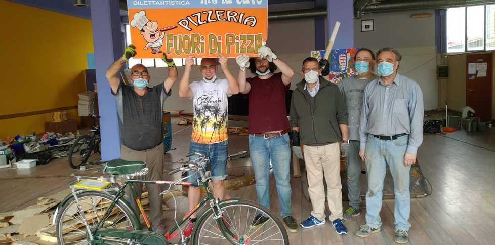 Un sorriso speciale per i ragazzi di “Fuori Pizza” 