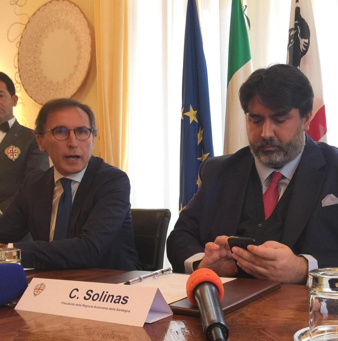 Buco da 700 milioni l’isola batte cassa a Roma 