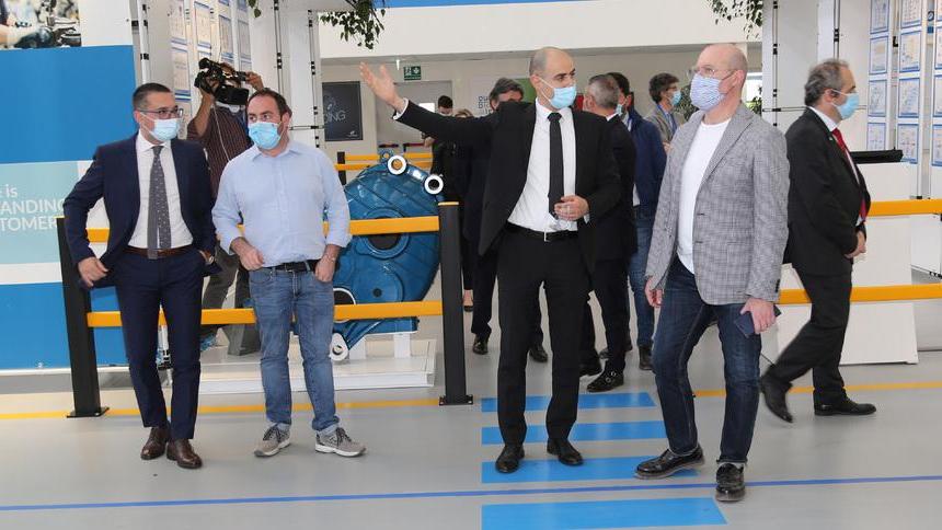 Terremoto 2012, Bonaccini nel paese simbolo del sisma: «A Reggiolo ricostruzione quasi finita»
