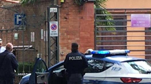 Ferrara, la banda del Rolex in azione: sfuma il trucco dell’abbraccio